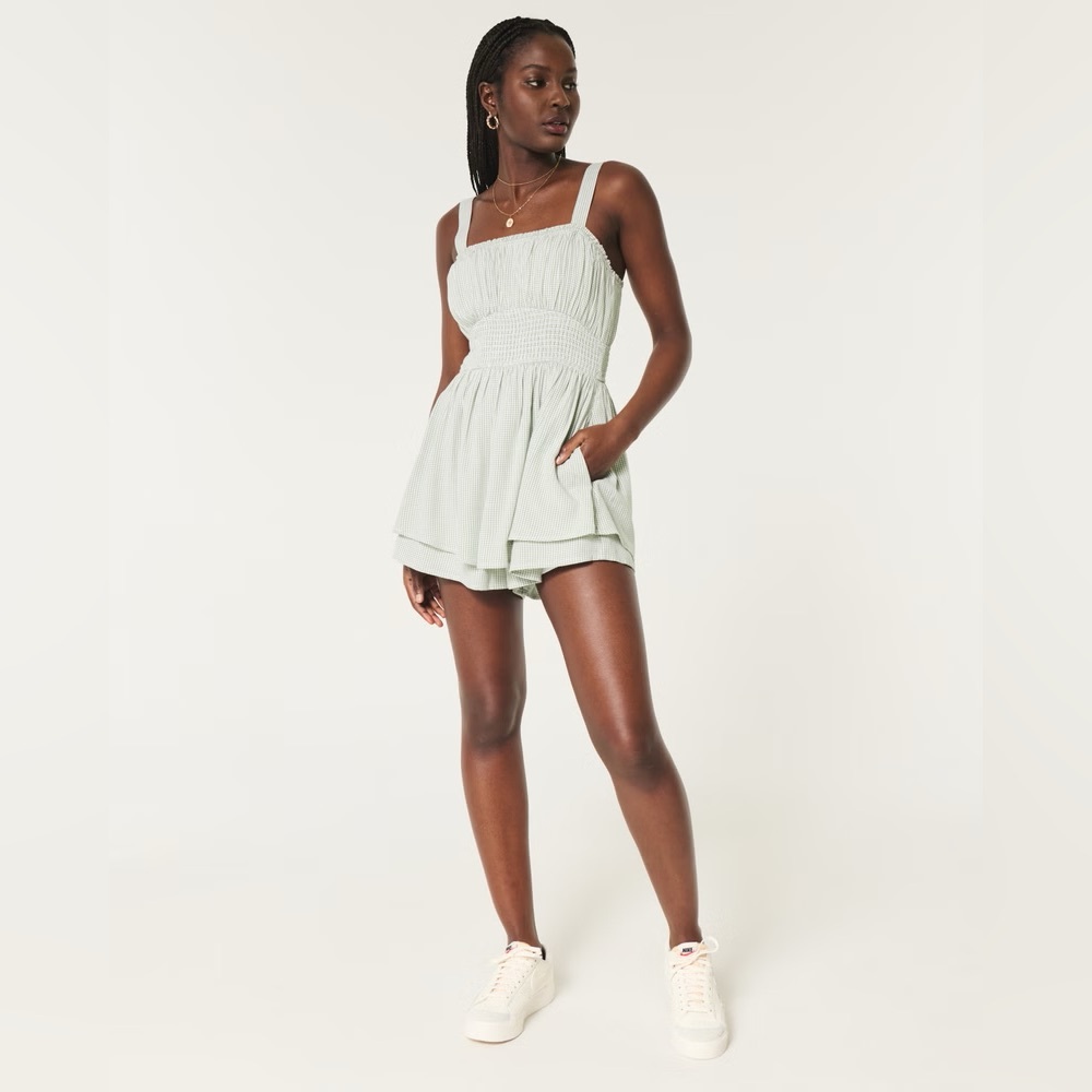 Hollister Romper NWT